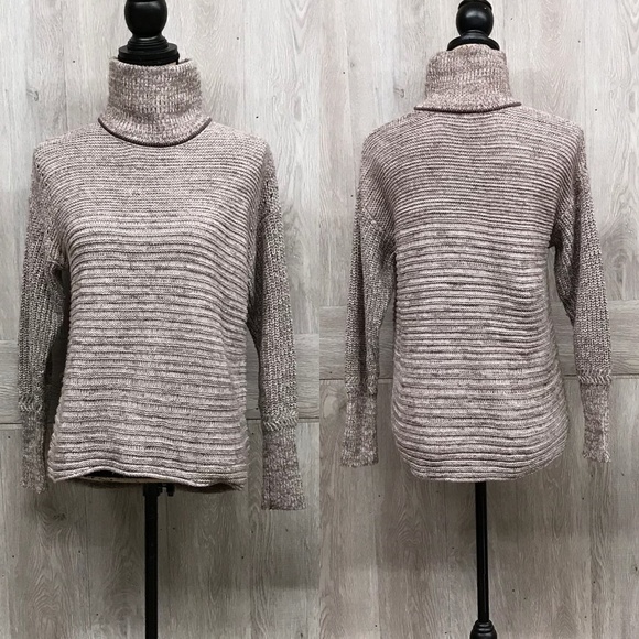 Simply Vera Vera Wang Sweaters - Vera Wang Mauve Sparkle Long Sleeve Sweater BB802
